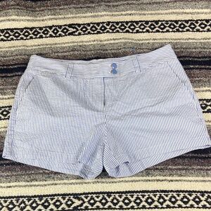 NWOT new Vineyard Vines Blue and White Striped seersucker Women's Shorts 10